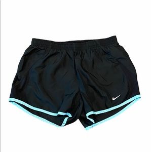 Nike lined shorts black